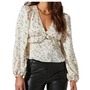 ASTR THE LABEL FEMI NINE FLORAL TOP